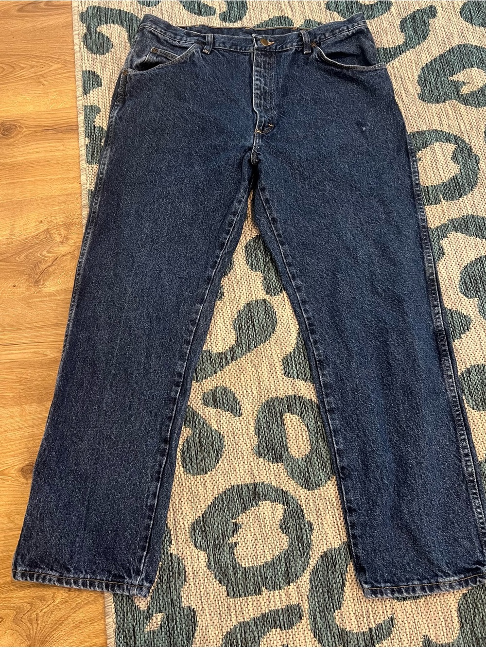 Men’s Classic Dark Wash Straight Leg Jeans 38”x30”